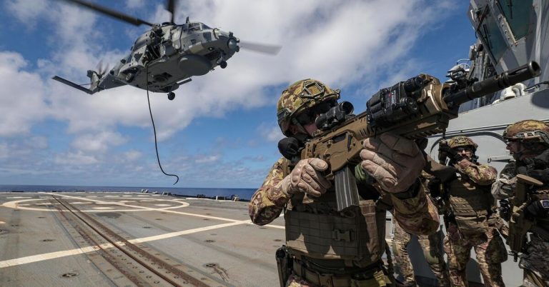 POTD: Beretta ARX160 – U.S. and Italian Naval Forces