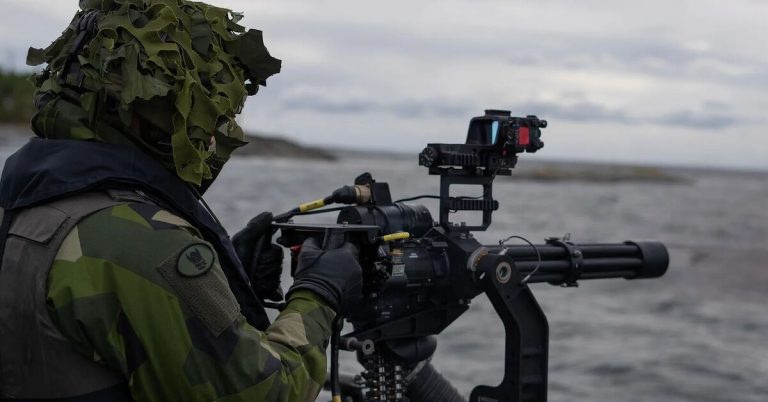 POTD: KSP 18B in Action – Dillon Aero M134D