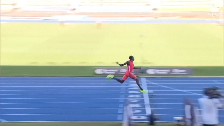 Video Australian teen runs 200-meter dash in under 20 seconds