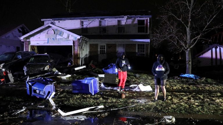 At least 3 dead as severe storms sweep through the Midwest