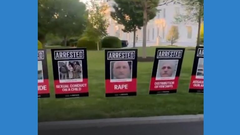 Video White House displays 100 posters of alleged criminal migrants