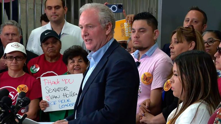 Van Hollen describes dramatic meeting with Abrego Garcia in El Salvador upon return to US