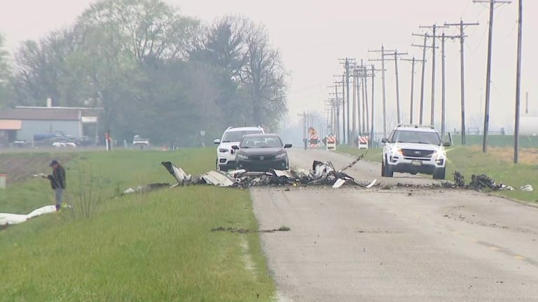 4 killed in Illinois plane crash, officials confirm