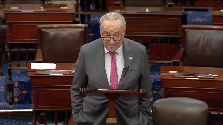 Bipartisan bill would limit Trump on tariffs