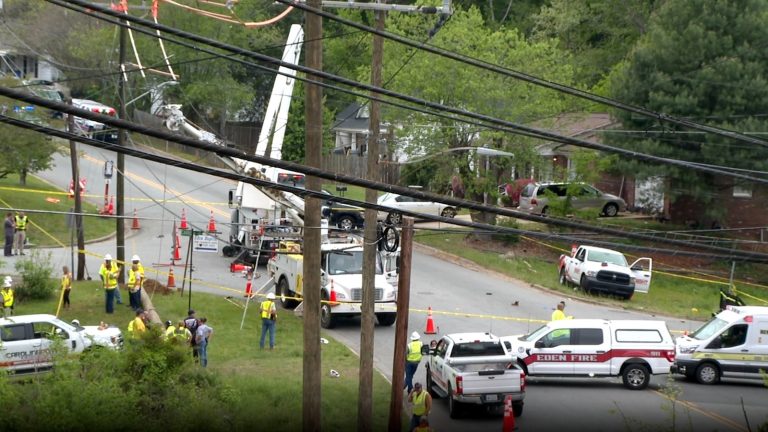4 dead after dump truck driver strikes crew of utility workers: Police