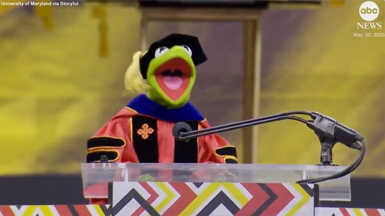 WATCH:  Kermit the frog delivers commencement address at University of Maryland