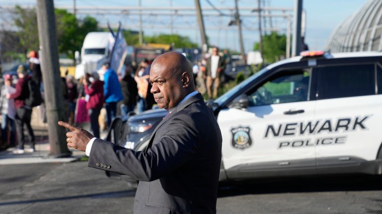 Newark mayor arrested at ICE facility while joining Democrats to conduct ‘oversight’