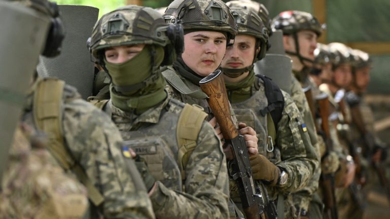 Trump predicts ‘big week’ in Russia-Ukraine peace talks, Zelenskyy sees ‘positive sign’