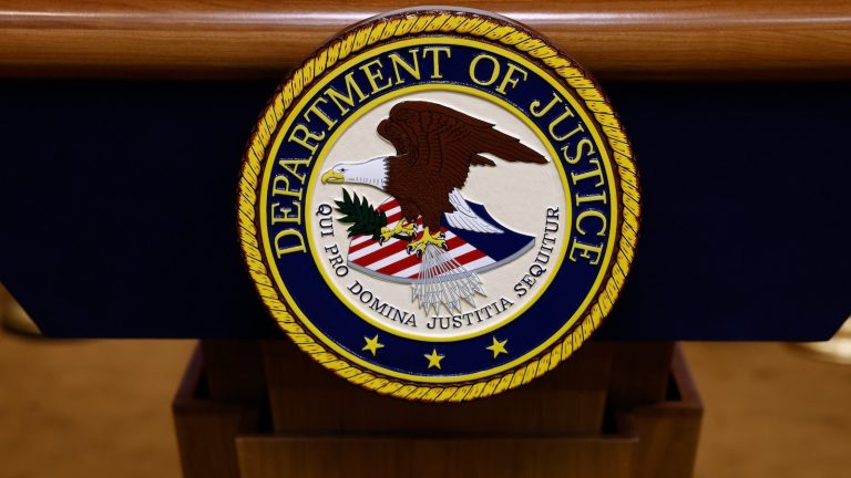 Intelligence agency IT specialist charged with attempting to provide classified information to foreign government