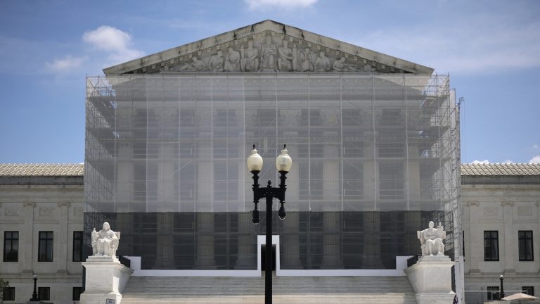 Supreme Court maintains temporary block on Trump’s Alien Enemies Act deportations