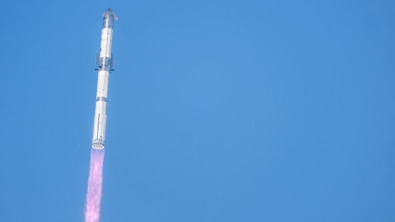SpaceX launches 9th flight test of Starship spacecraft after last 2 sent debris falling back to Earth