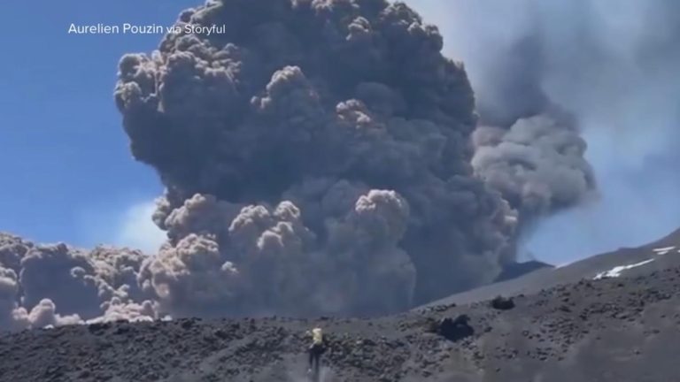 WATCH:  Tourists race to flee Mt. Etna eruption