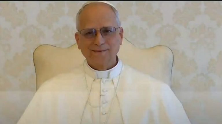 Video In 1st address to US, Pope Leo XIV sends message of hope at White Sox Field