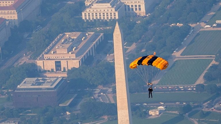 WATCH:  US Army's Golden Knights parachute over National Mall