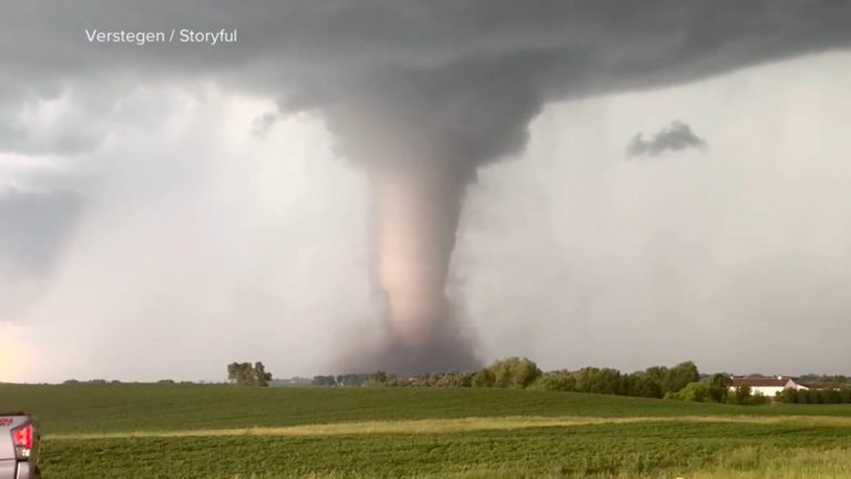 Video Strong storms threaten July 4th holiday travel as millions hit roadways, airports