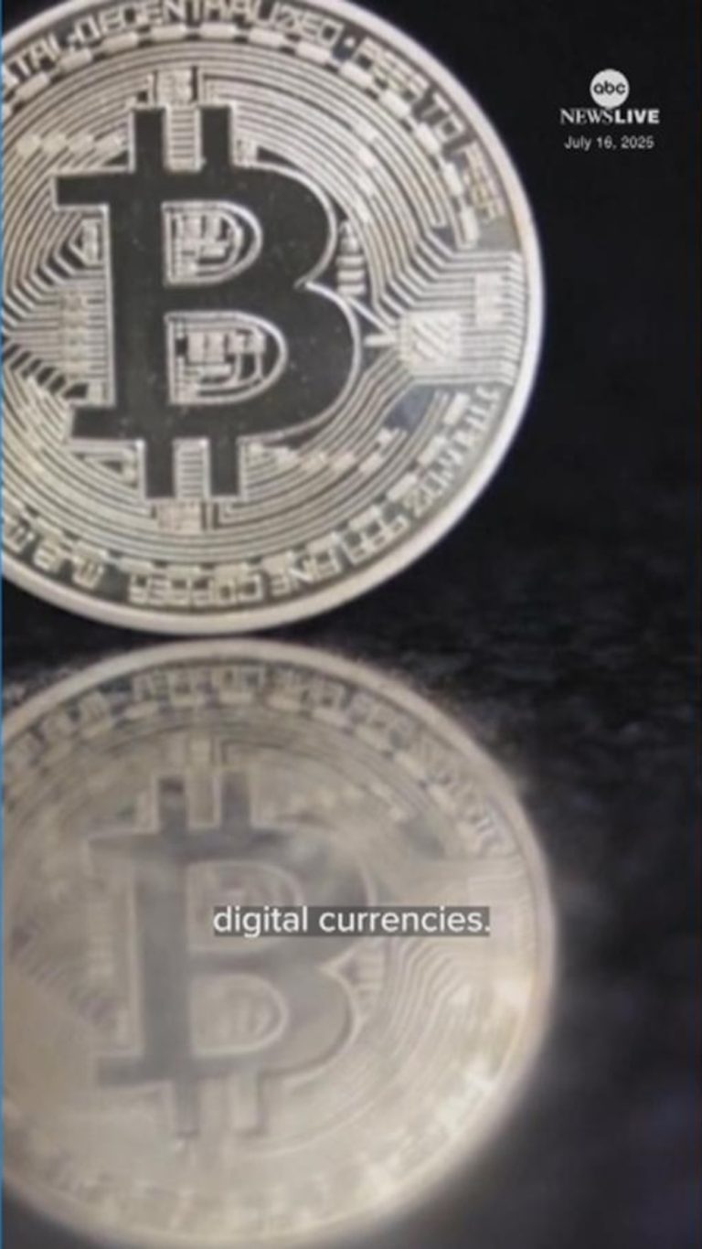 Video Trump says deal reached to advance crypto legislation after House setback