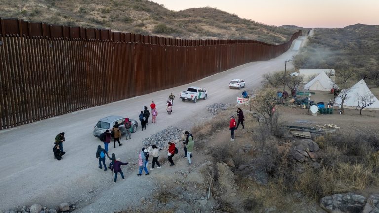 Judge blocks Trump’s asylum ban at southern border