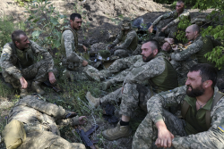 Ukraine Fighters Don't Expect Much From Summit
