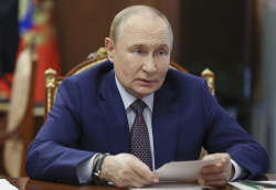 Why the Trump-Putin Summit Won't Bring a Deal