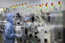 America Risks Dependence on Chinese Chips
